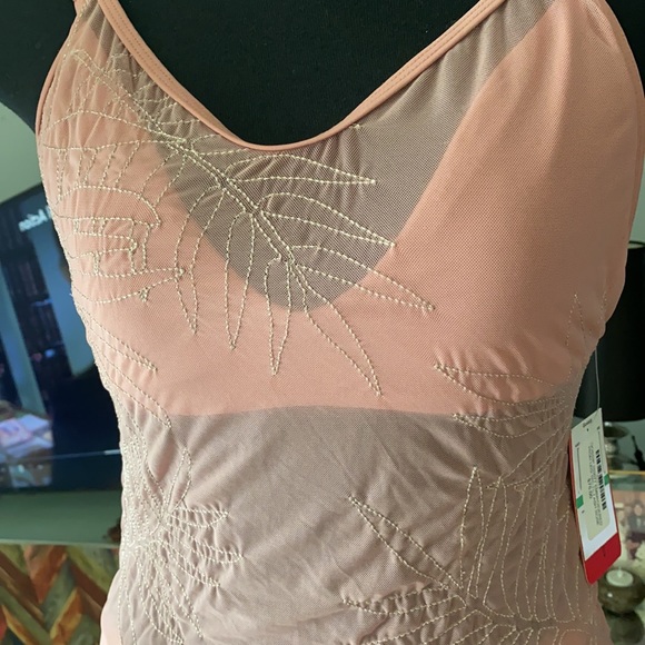 Sheer one piece - Picture 2 of 6